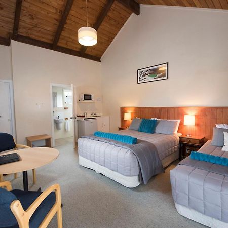 נשיונל פארק Adventure Lodge And Motels And Tongariro Crossing Track Transport מראה חיצוני תמונה