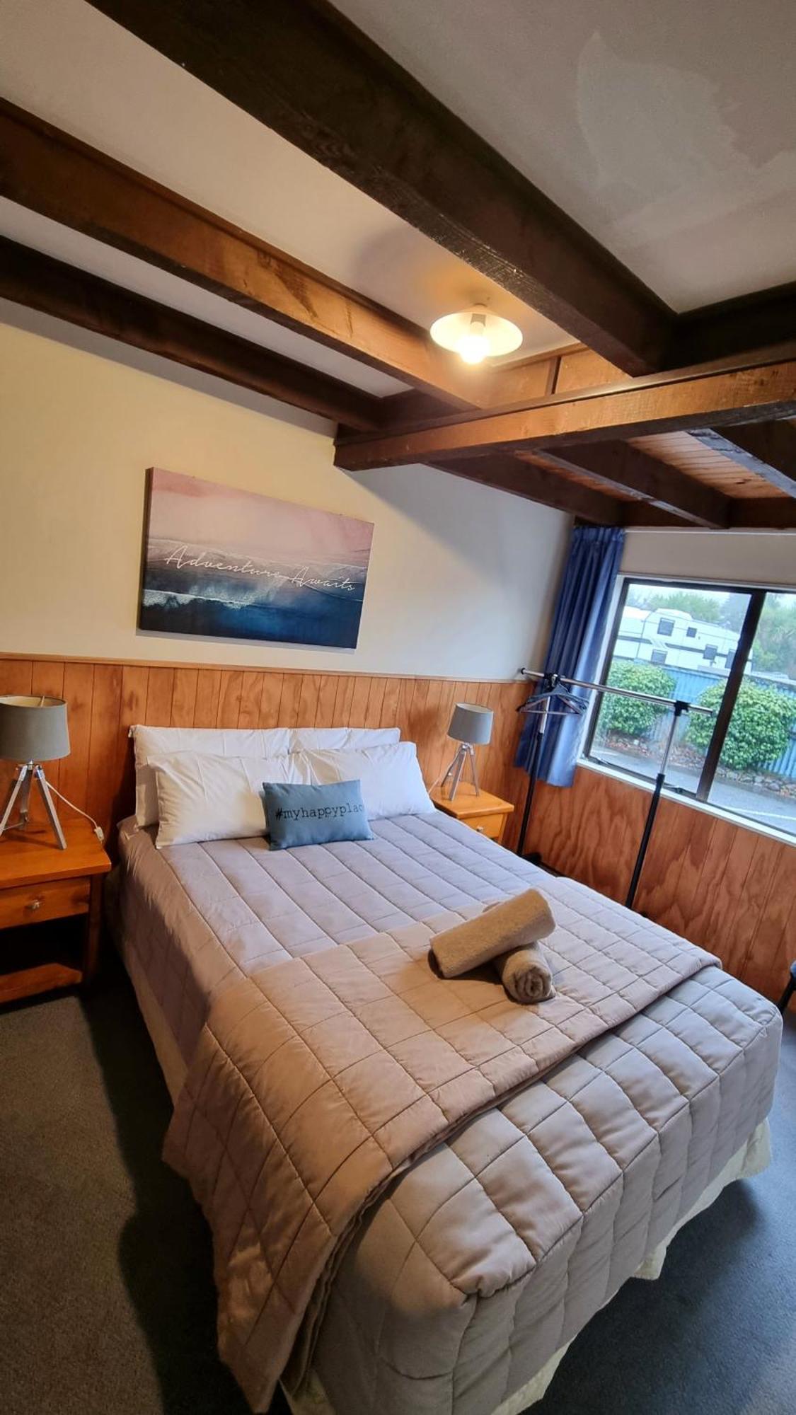 נשיונל פארק Adventure Lodge And Motels And Tongariro Crossing Track Transport מראה חיצוני תמונה