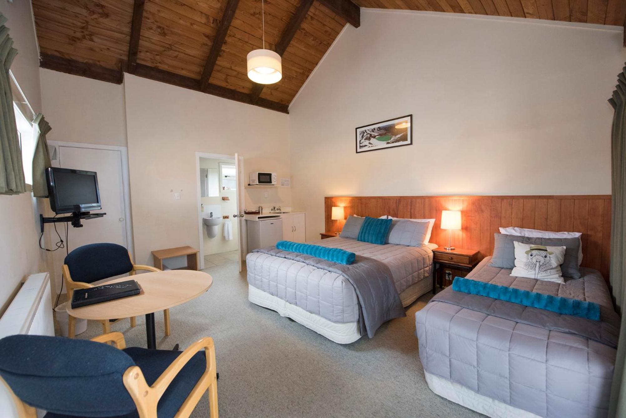 נשיונל פארק Adventure Lodge And Motels And Tongariro Crossing Track Transport מראה חיצוני תמונה