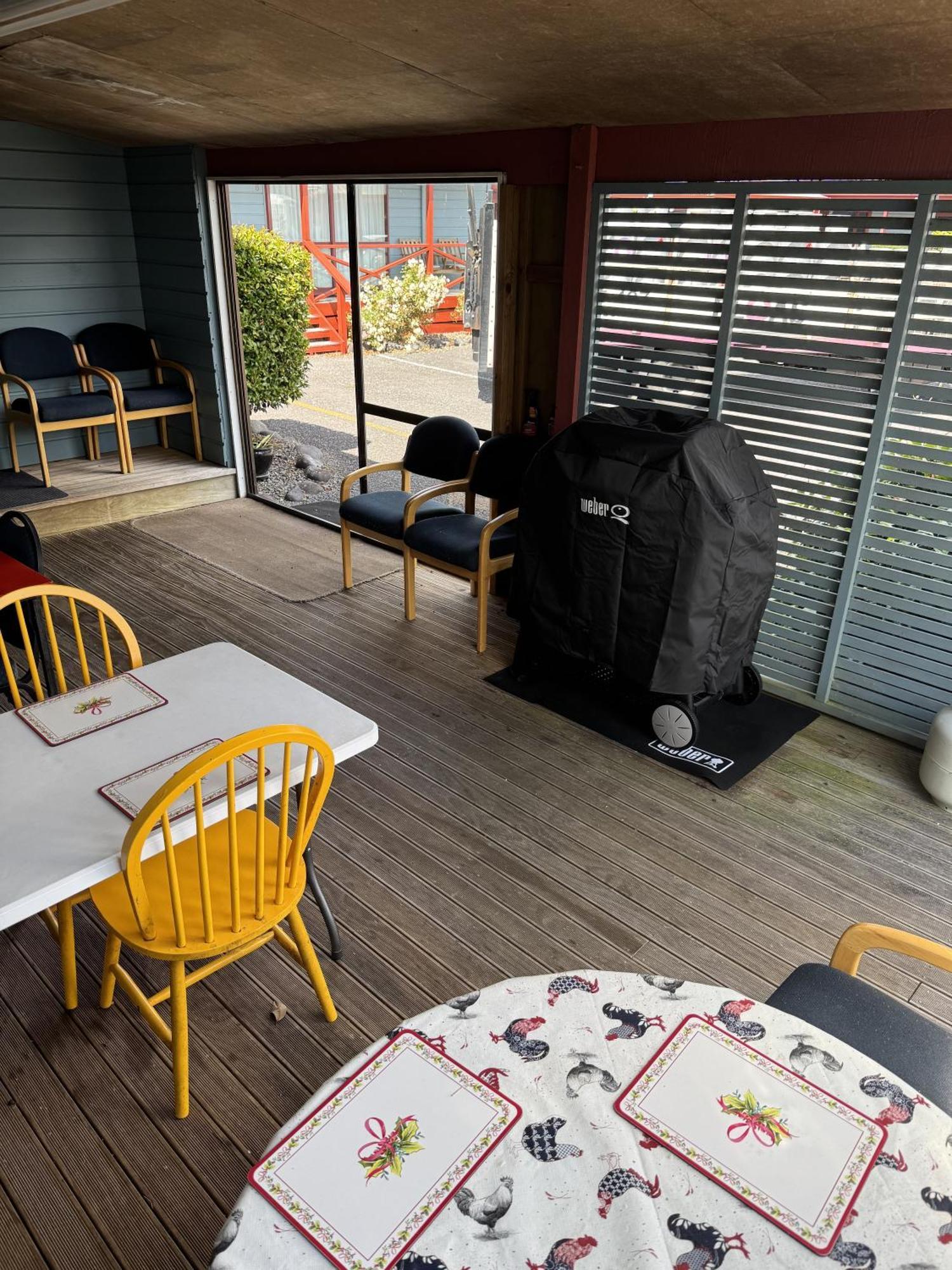 נשיונל פארק Adventure Lodge And Motels And Tongariro Crossing Track Transport מראה חיצוני תמונה
